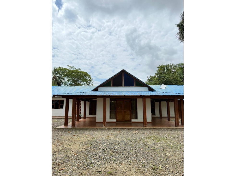 GRAN OPORTUNIDAD DE NEGOCIO VENTA DE CASA FINCA EN MONTERIA