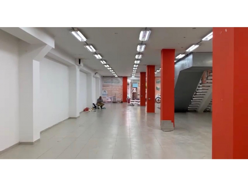 EDIFICIO EN VENTA EN EL CENTRO PARA USO COMERCIAL - MONTERIA - 3