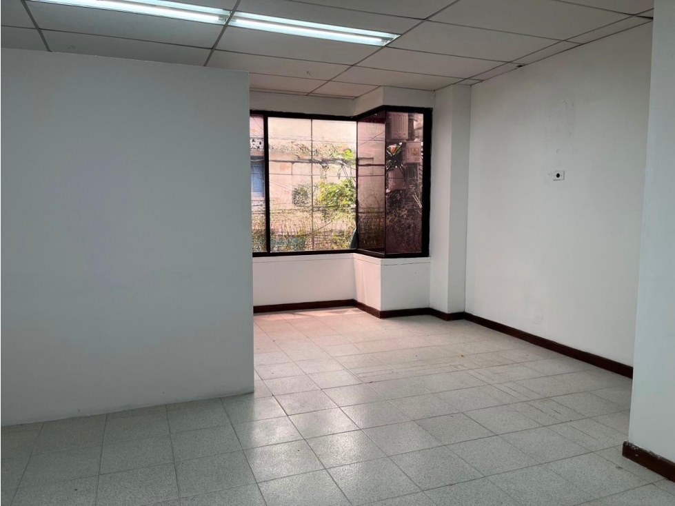 OFICINA EN EL CENTRO PARA OPORTUNIDAD DE NEGOCIO - 6