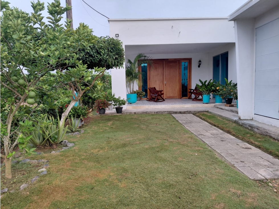 CASA CAMPESTRE EN VENTA EN AGUAS NEGRAS MONTERIA