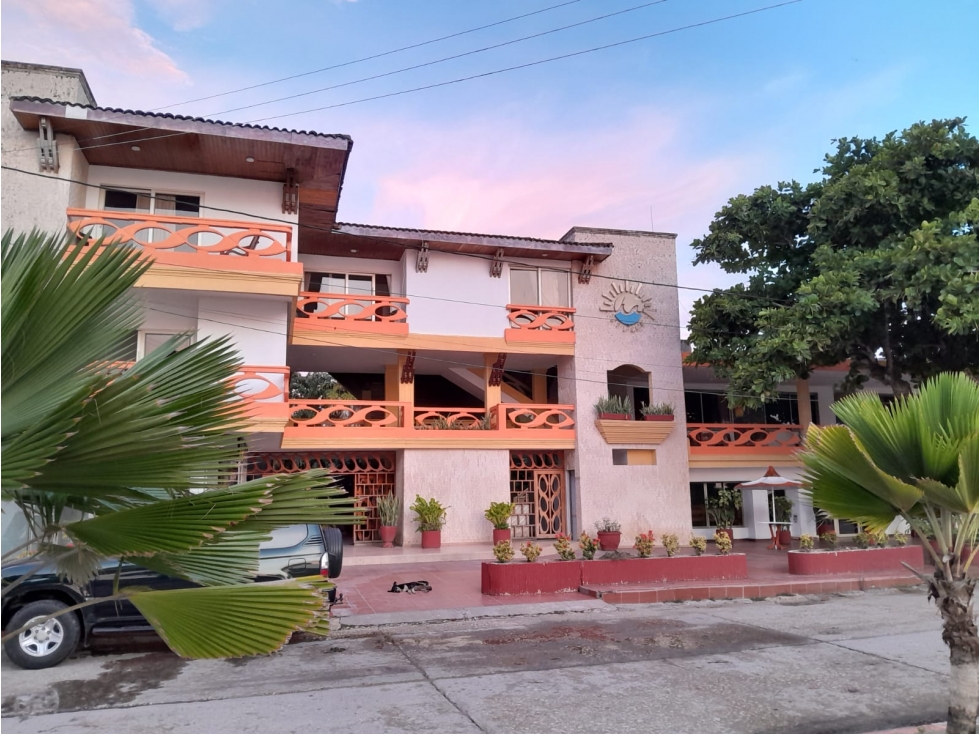 HOTEL EN VENTA A ORILLA DE PLAYA SANTIAGO DE TOLU - SUCRE - 2