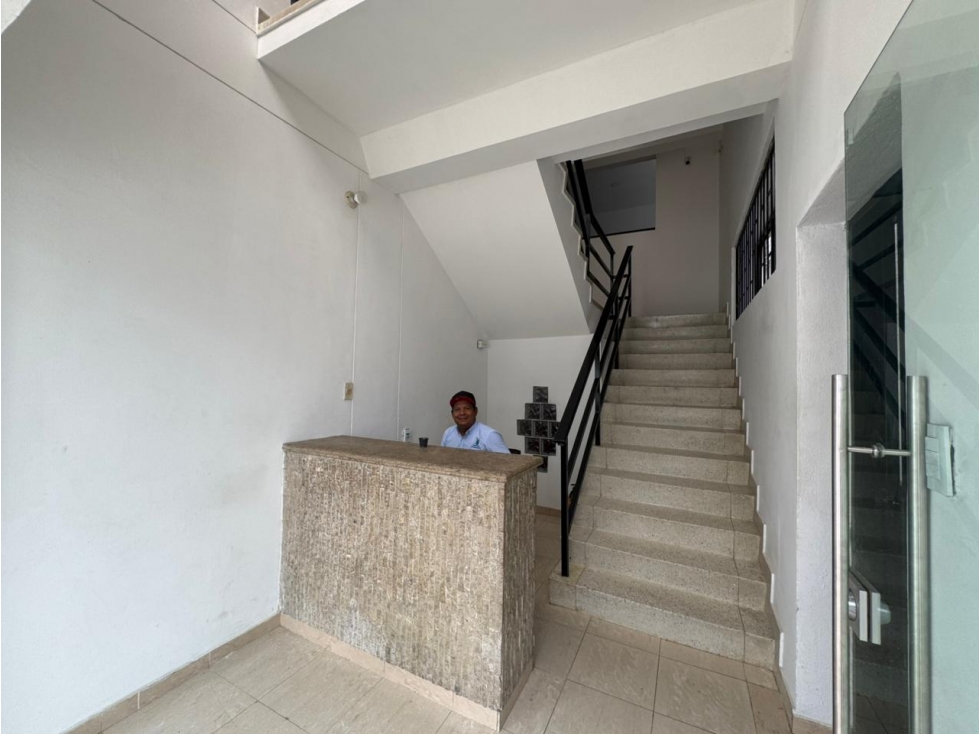 APARTAMENTO EN ARRIENDO EN EL CENTRO PISO 4 — foto 2