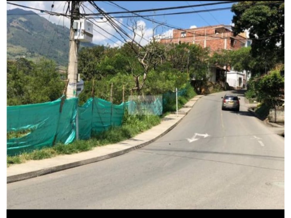 VENTA Lote COMERCIAL MIXTO Copacabana vía principal cerca D1