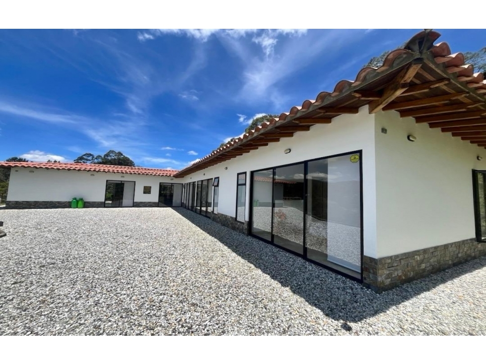 Venta Casa Campestre Independiente Alto del Escobero Posible 2 casas — foto 3