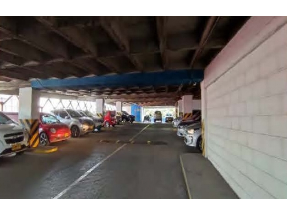 Venta Parqueadero en Centro de Medellín sector La Alpujarra — foto 6