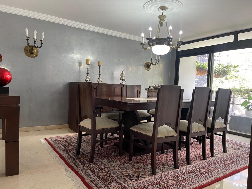 Venta Apartamento Lalinde El Poblado, cerca Avenida y Parque REFORMADO — foto 4