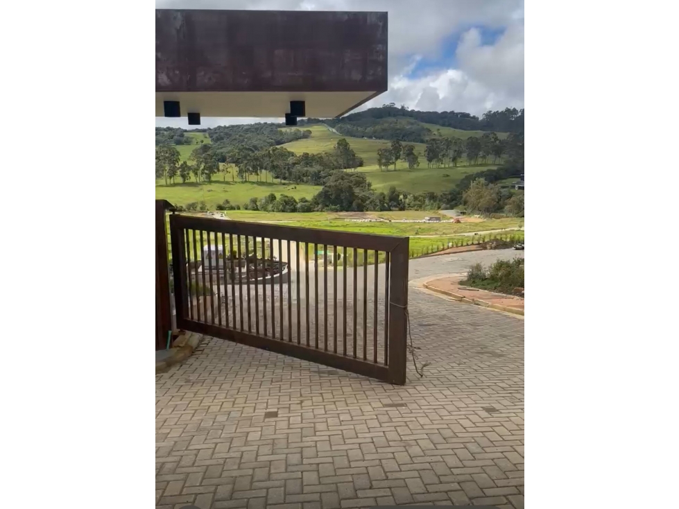 VENTA Lote EXCLUSIVO Alto De Las Palmas al fondo de La Acuarela