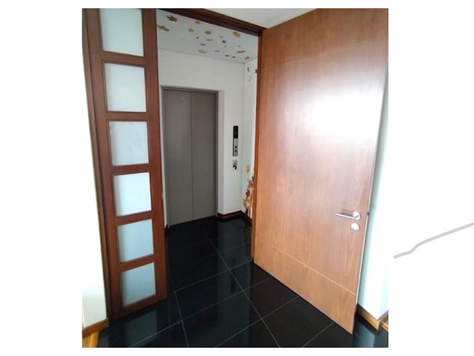 VENTA Apartamento El Poblado cerca Drive In El Campestre con vista — foto 2