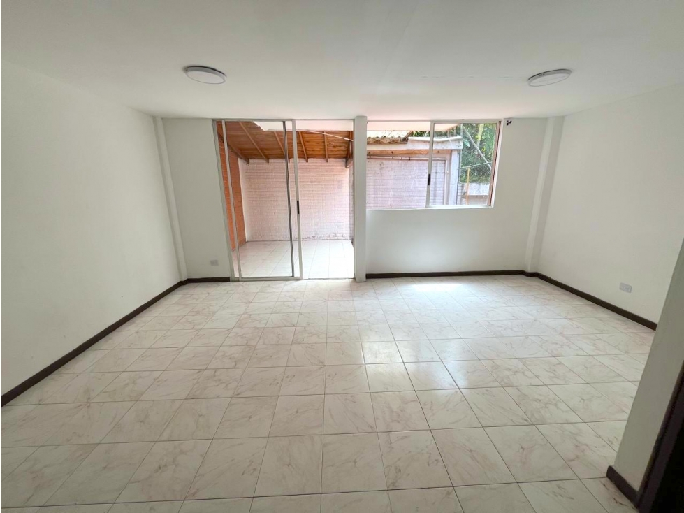 Venta Casa en Belén La Palma Unidad Completa cerca a Los Molinos — foto 4