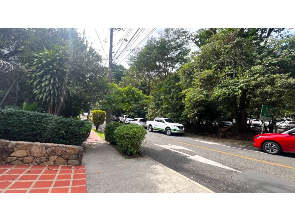 Venta Casa Lote USO MIXTO El Poblado Las Lomas 1 Cerca al PARK 10 — foto 2