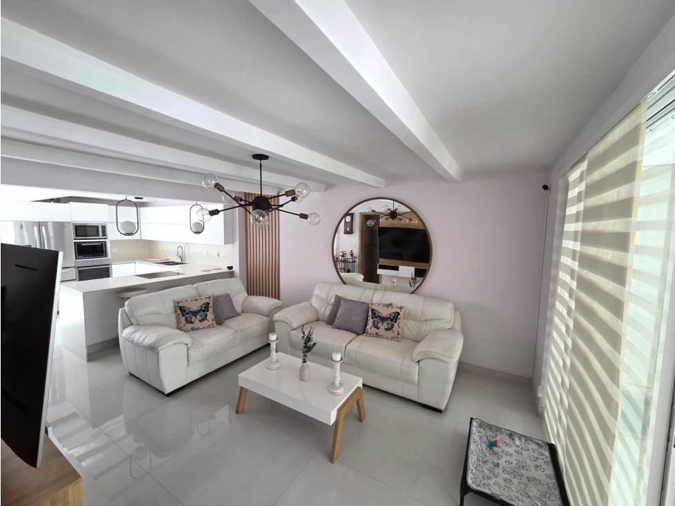 Venta Casa La Mota con acceso directo Arkadia y Clínica DESOCUPADA — foto 3