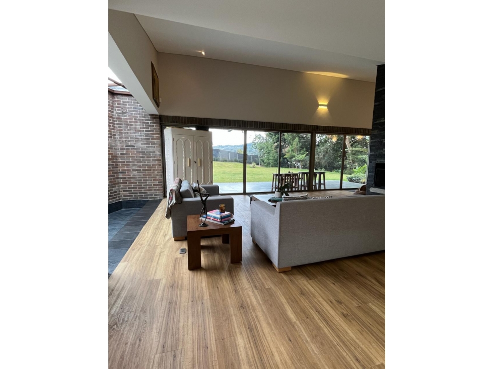 Venta Casa Finca Independiente Alto de las Palmas frente a Balmoral — foto 3