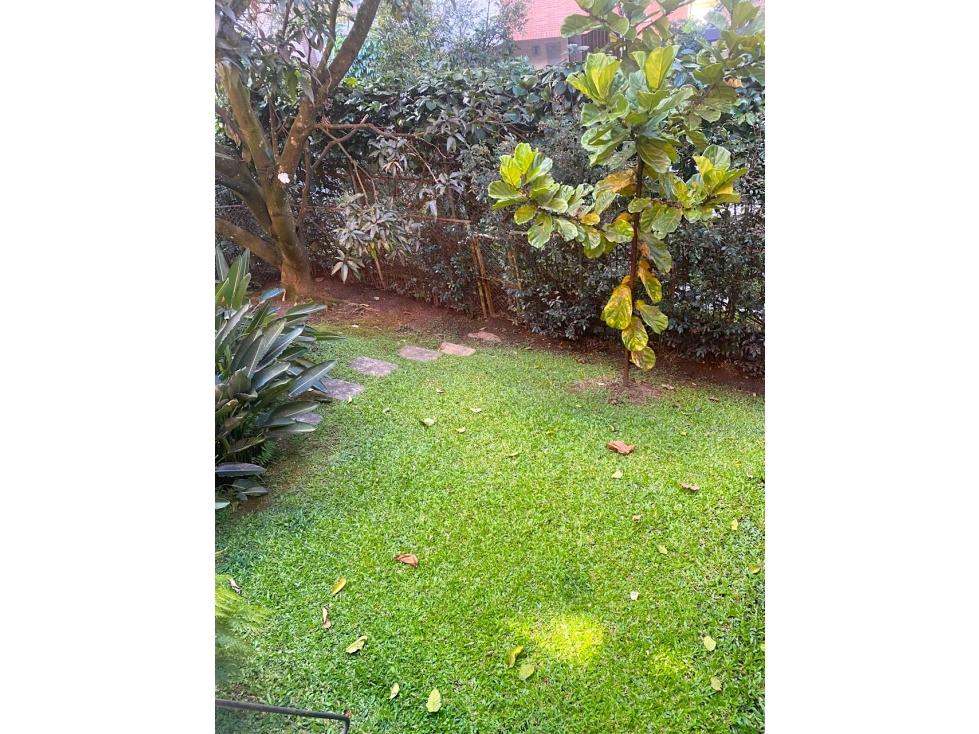 Venta Casa en El Poblado cerca al Tesoro en Unidad Completa — foto 2