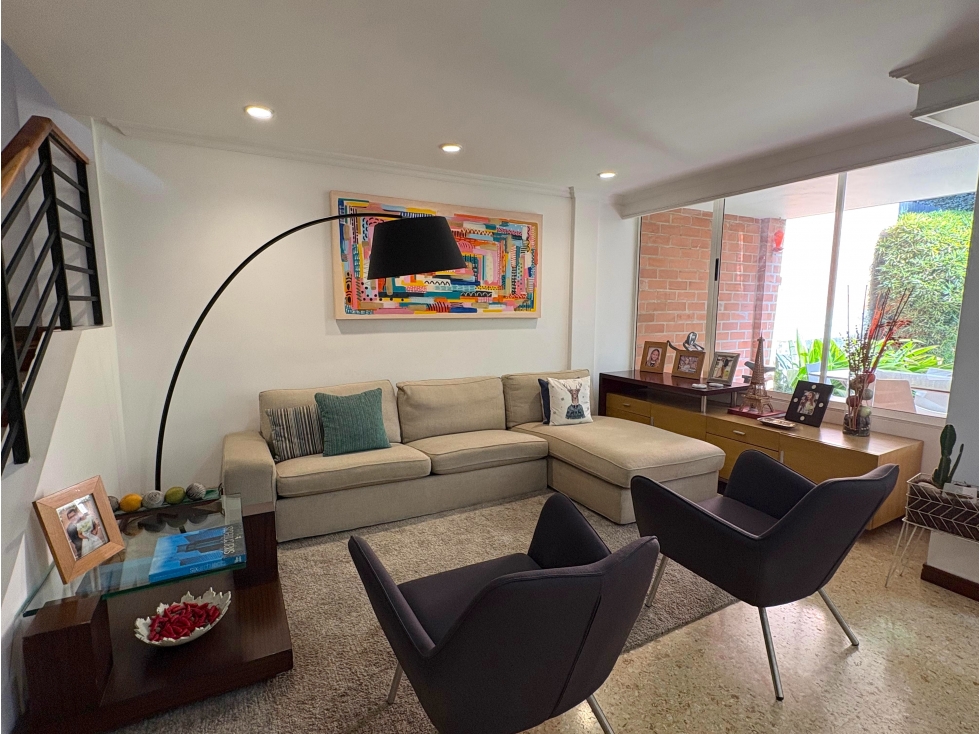 Venta Casa El Poblado cerca Amsterdam y El Tesoro en Unidad — foto 2