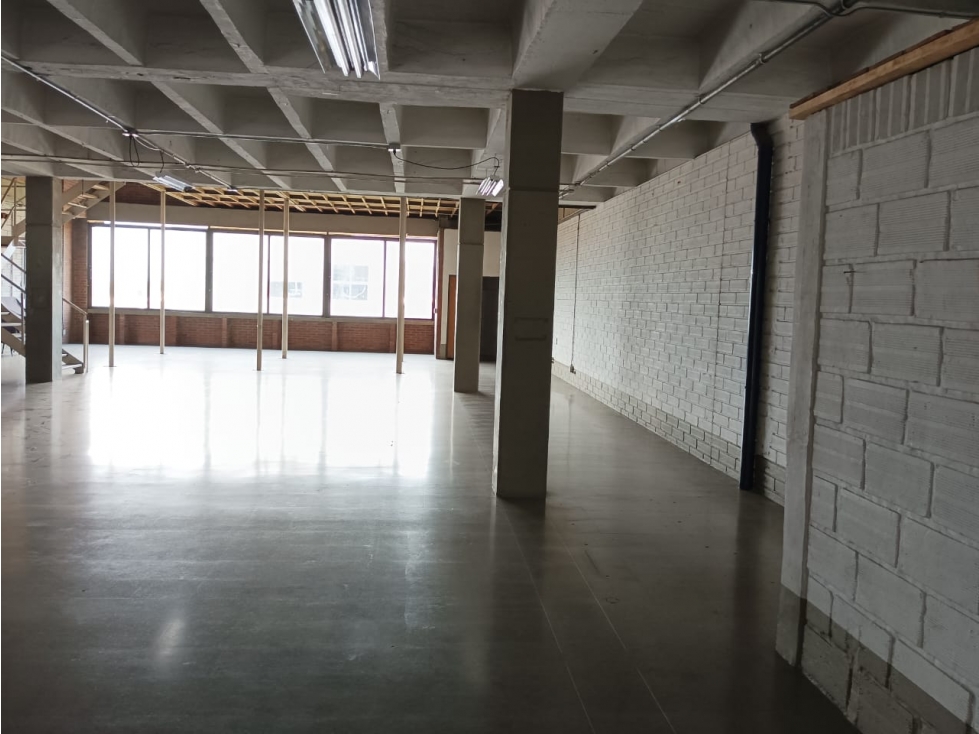 Arriendo Local Guayabal cerca Aeropuerto alto flujo corporativo — foto 6