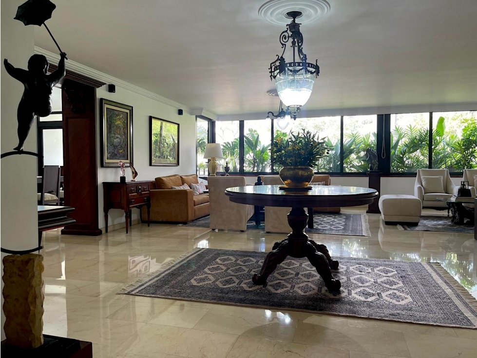 Venta Apartamento Lalinde El Poblado, cerca Avenida y Parque REFORMADO — foto 5