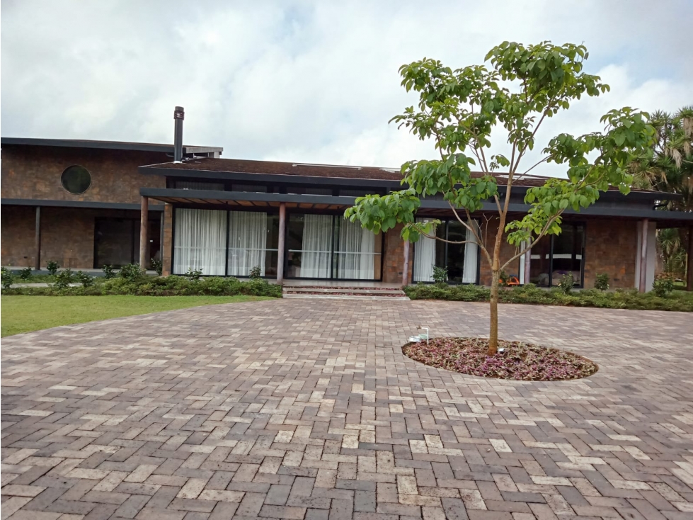 Venta Casa Finca cerca MALL Llanogrande Via Cabeceras. USO COMERCIAL — foto 2