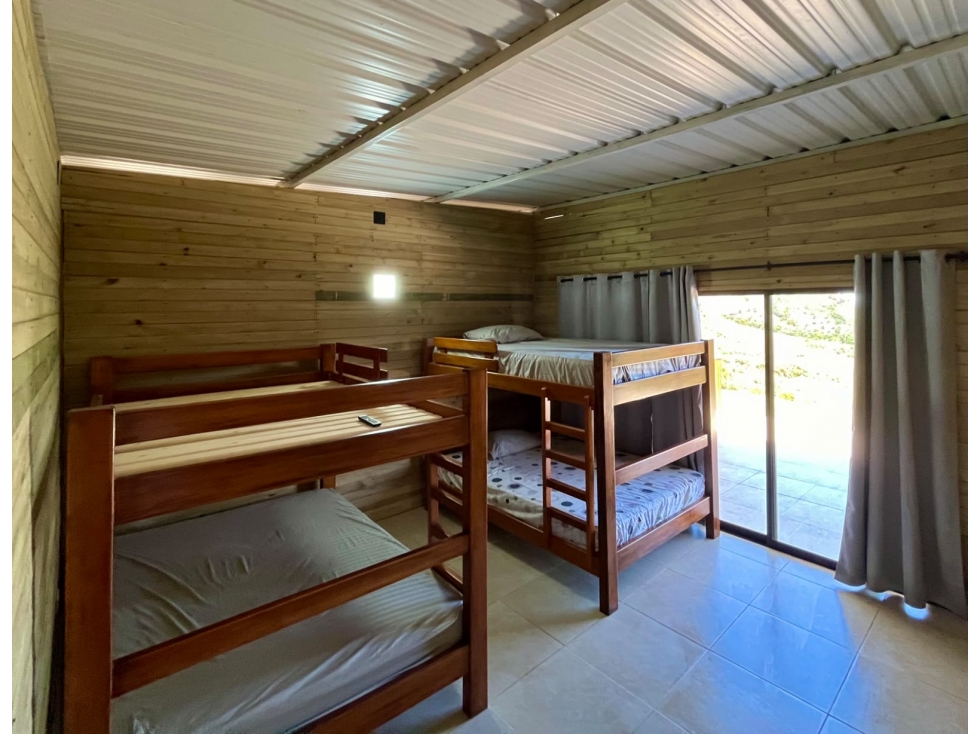 Venta Finca cerca Guatapé con jacuzzi y amplia zona social - 6