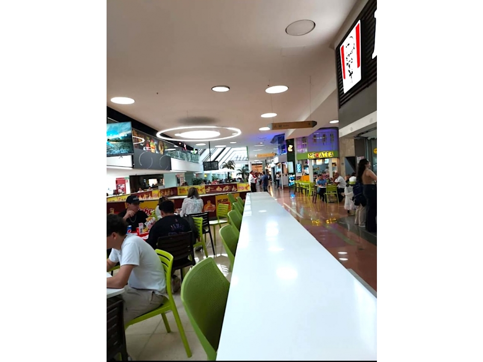 Venta Local Unicentro Medellín con RENTA vigente. ZONA DE COMIDAS — foto 6
