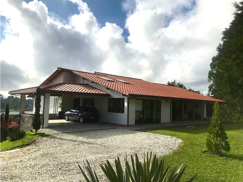 Venta Casa y Lote USO MIXTO Llanogrande sobre Vía Aeropuerto Rionegro — foto 2
