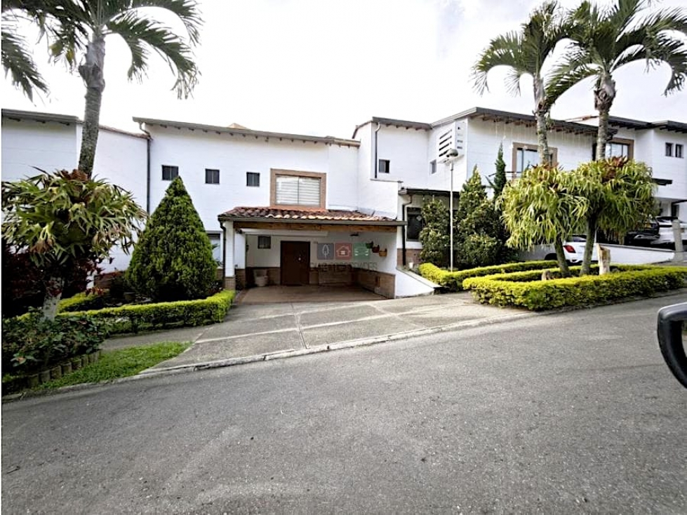 Venta Casa Envigado Loma del Chocho en UNIDAD COMPLETA