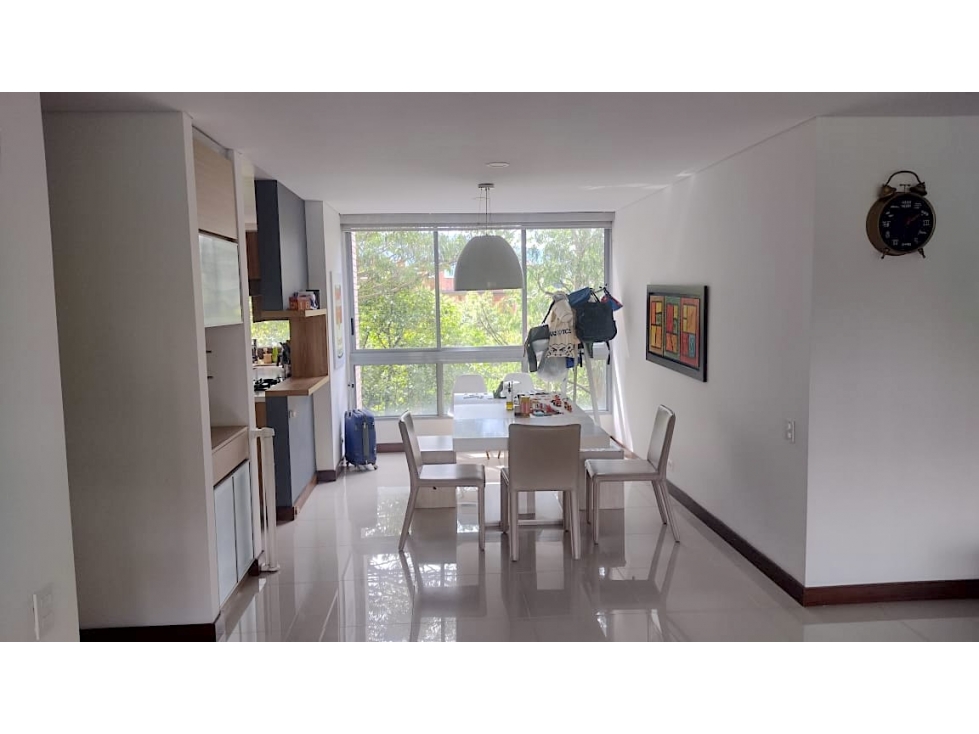 Venta Apartamento Las Santas Mall Verona El Poblado en Unidad Completa — foto 2