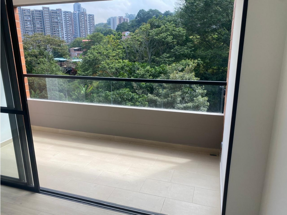 Venta Apartamento 3 alcobas ESTRENAR Camino Verde Envigado — foto 3
