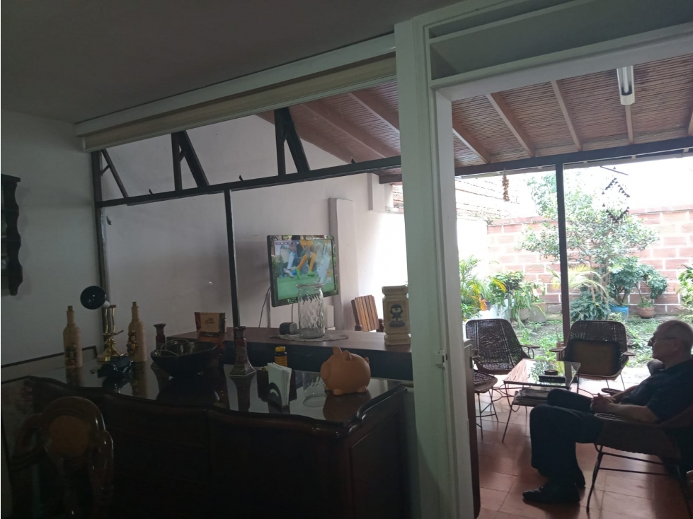 Venta Casa Lote Laureles Parque la Matea ideal Empresa o Airbnb — foto 4