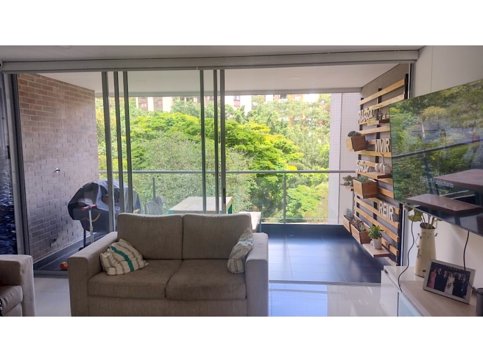 Venta Apartamento Las Santas Mall Verona El Poblado en Unidad Completa — foto 3