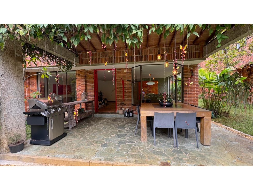 Venta Casa en Unidad Cerrada Las Santas El Poblado Lote Independiente — foto 4