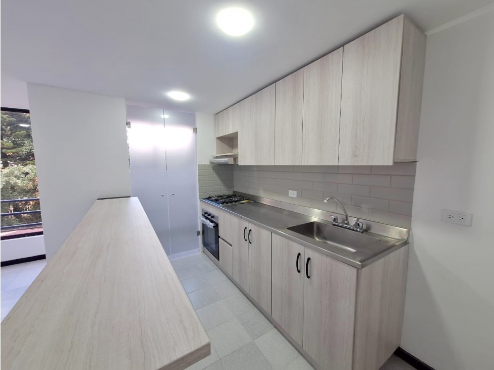 Venta Apartamento Loma San Julian 90m2 a una cuadra de Avenida Poblado — foto 4