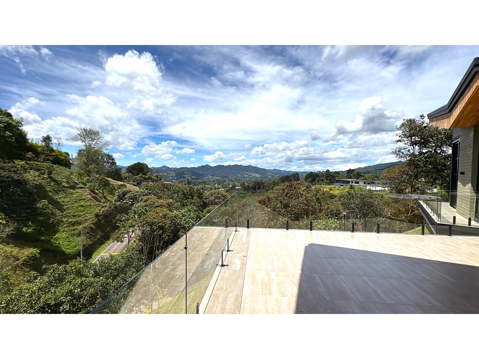 Venta Casa de Lujo en El Retiro Unidad exclusiva FIZEBAD — foto 3