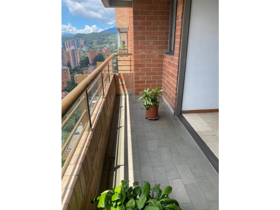 Venta Apartamento El Poblado El Tesoro Unidad Completa con SUPER VISTA — foto 4