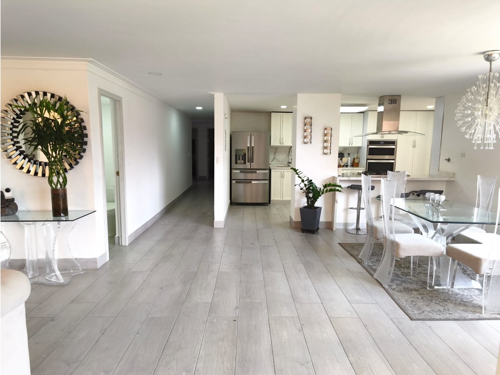 Venta Apartamento El Poblado Loma Televid REFORMADO cerca al EURO — foto 2