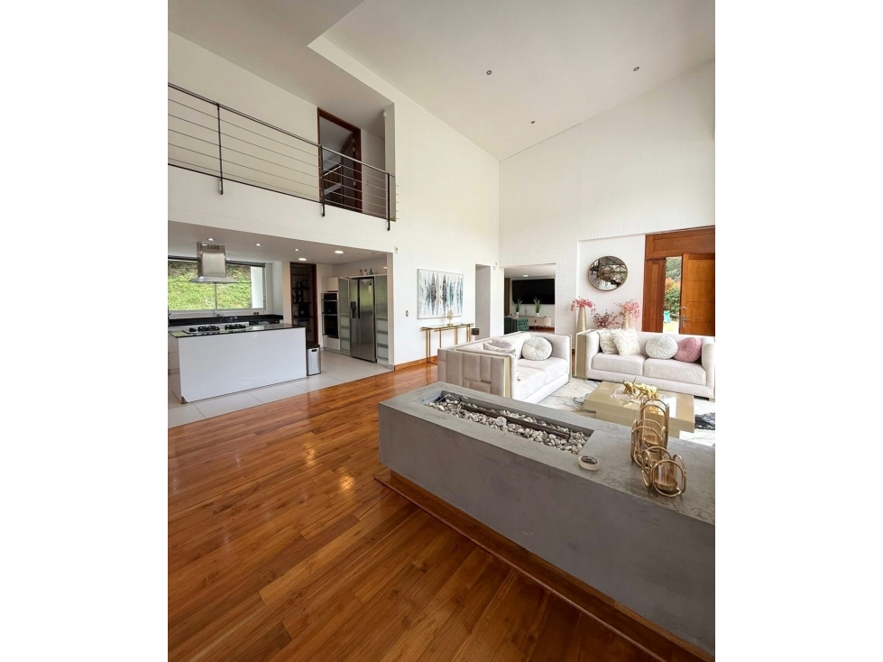 Venta Casa unidad cerrada Alto del Escobero Envigado — foto 2