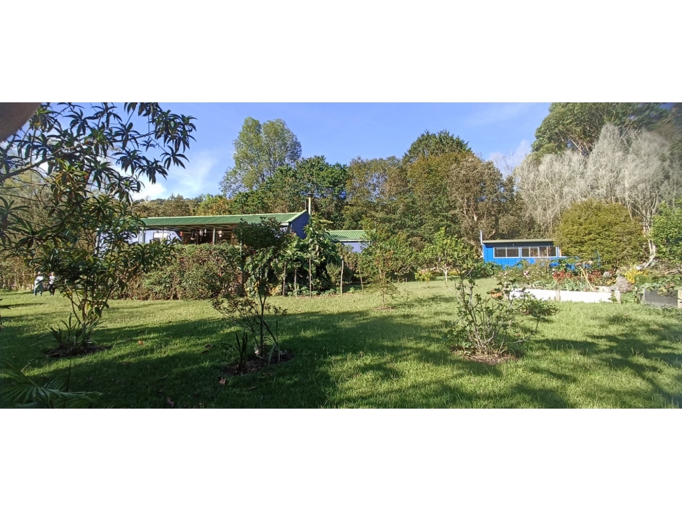 Venta Finca en Parcelación El Retiro FIZEBAD con Casa de Huéspedes