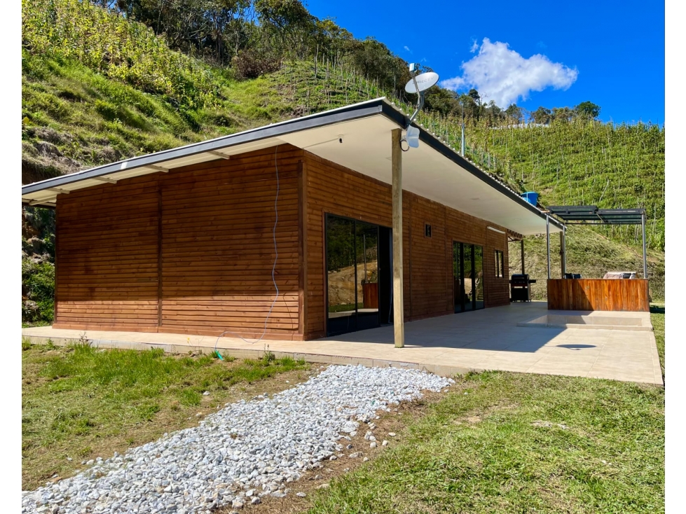 Venta Finca cerca Guatapé con jacuzzi y amplia zona social - 3