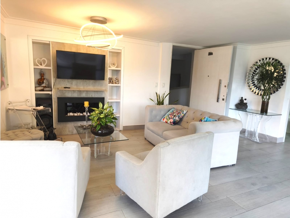 Venta Apartamento El Poblado Loma Televid REFORMADO cerca al EURO — foto 3