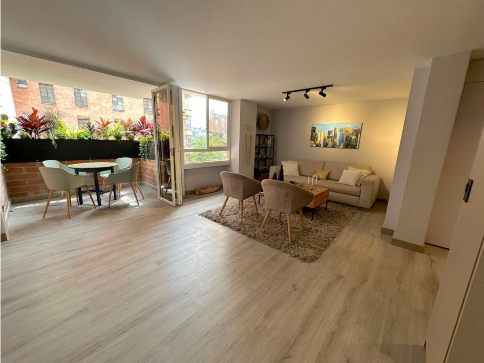 Venta Apartamento 1A El Poblado por Clínica Medellín REFORMADO