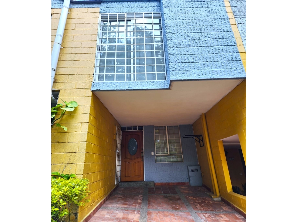 Venta Casa La Pilarica Unifamiliar con Terraza en Unidad Cerrada