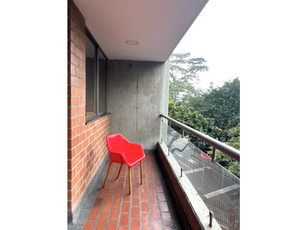 Venta Apartamento Los Balsos cerca Museo El Castillo para REMODELAR — foto 3