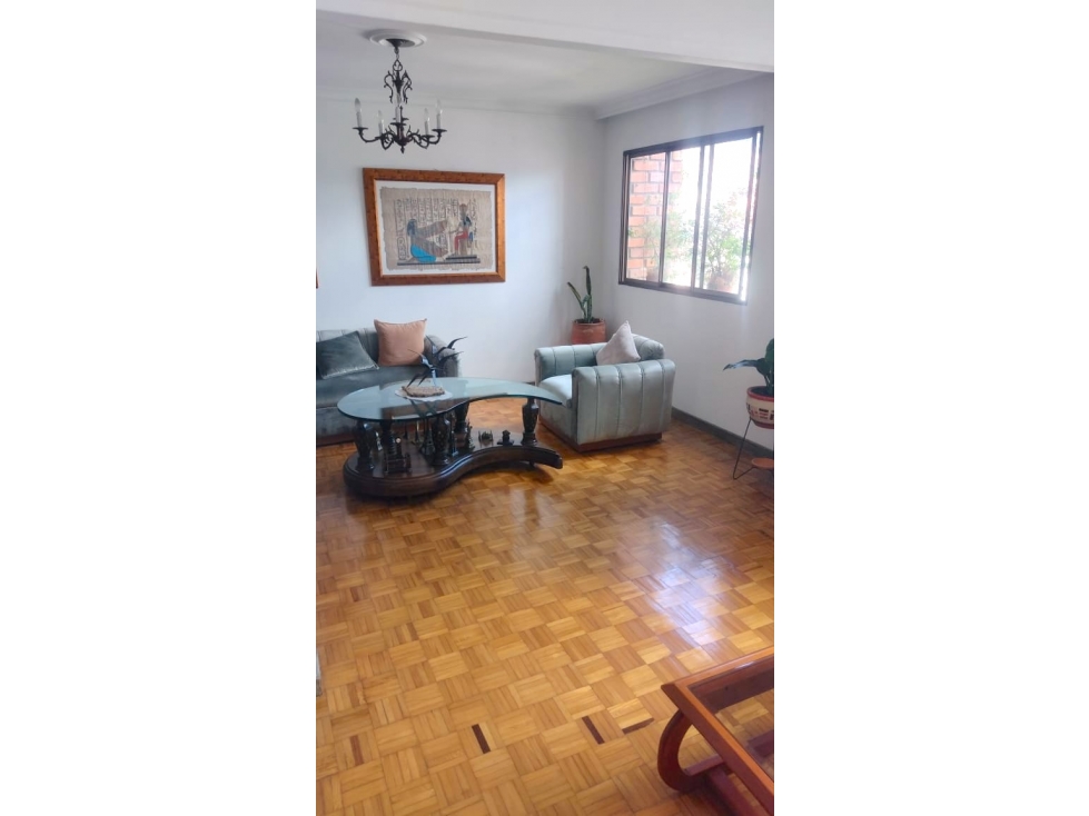 Venta Apartamento Centro de Medellín La Playa REFORMADO 202 m². VISTA — foto 2