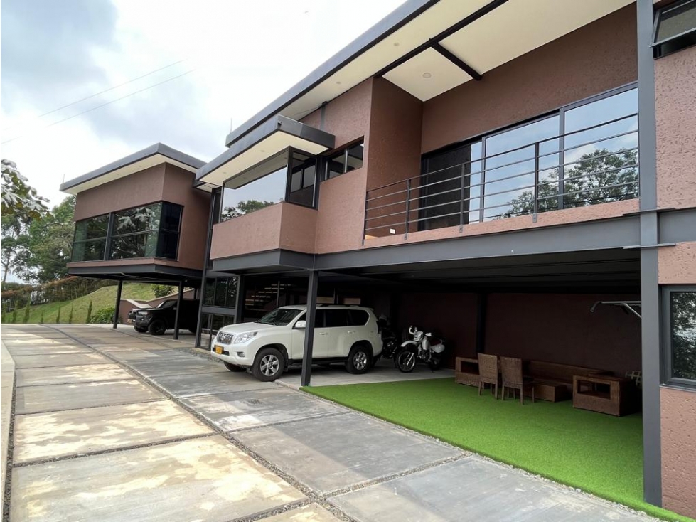 Venta MODERNA Casa Independiente Las Palmas Parte Media. Muy Segura — foto 2
