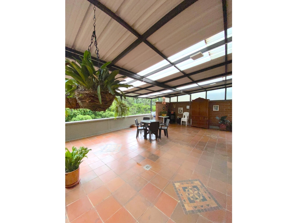 Venta Apartamento en Suramericana con gran terraza privada