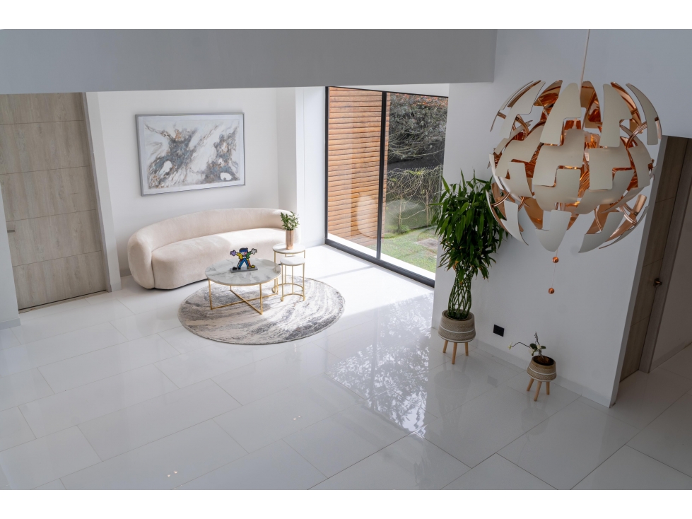 Venta Casa El Poblado Alto de Las Palmas en excelente Unidad — foto 4