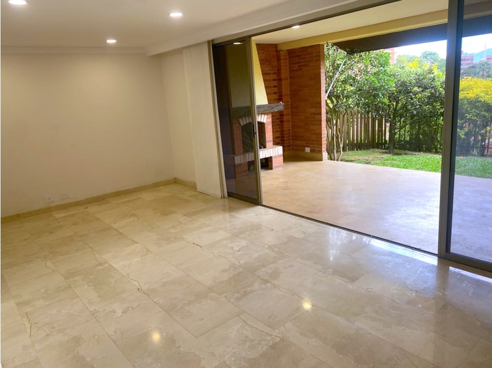 Venta Casa El Poblado LA CALERA cerca a El Tesoro en Unidad Completa — foto 3