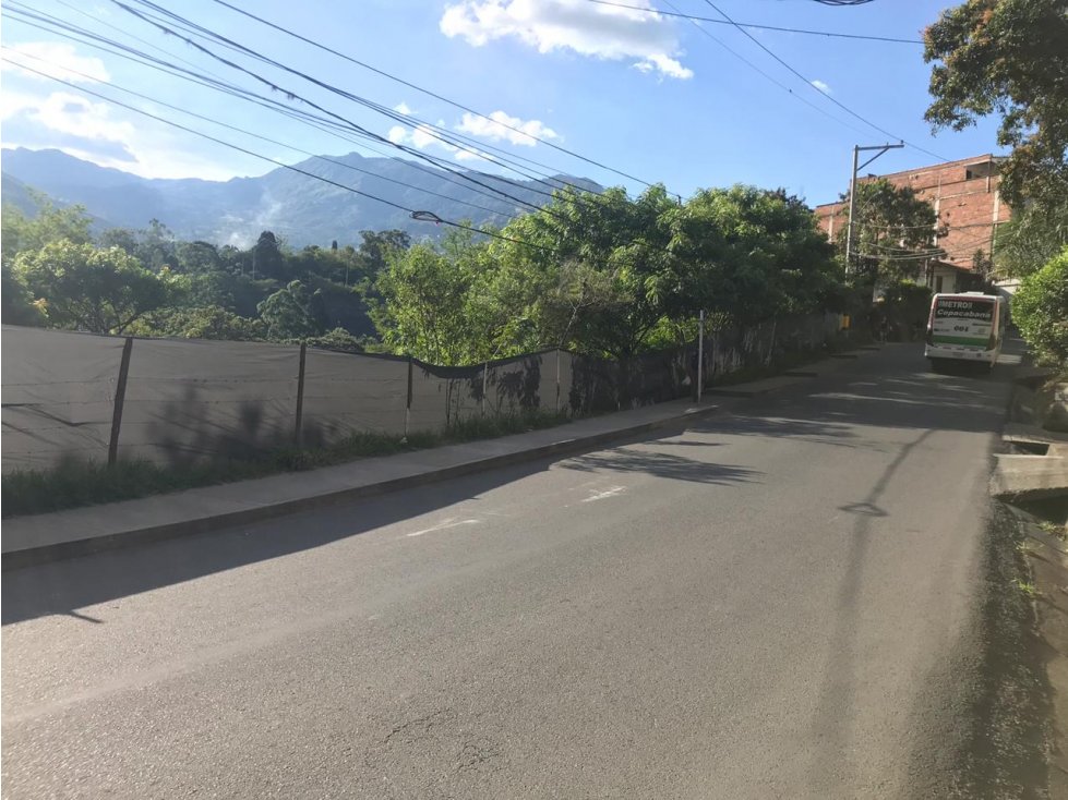 VENTA Lote COMERCIAL MIXTO Copacabana vía principal cerca D1 — foto 5