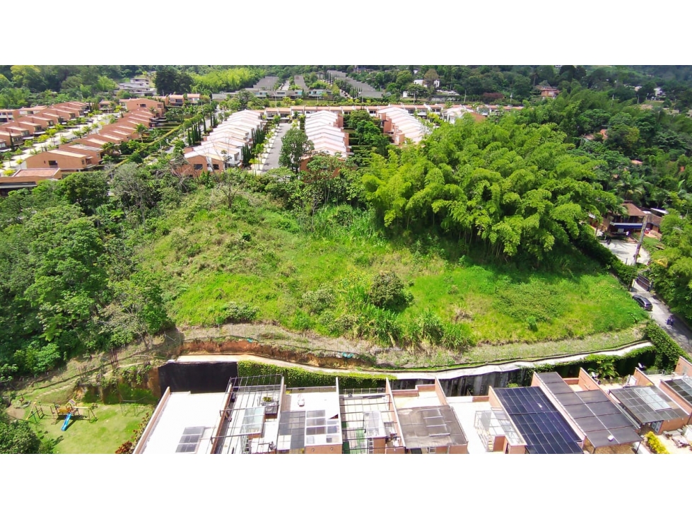 Venta Lote 6000 m2 uso mixto Envigado cerca Terracina — foto 3