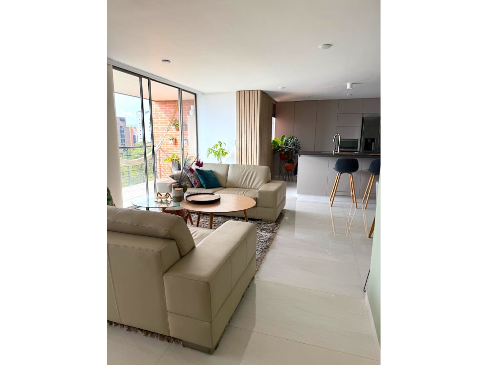 VENTA Apartamento El Poblado cerca al Tesoro UNIDAD PREMIUM Remodelado — foto 3