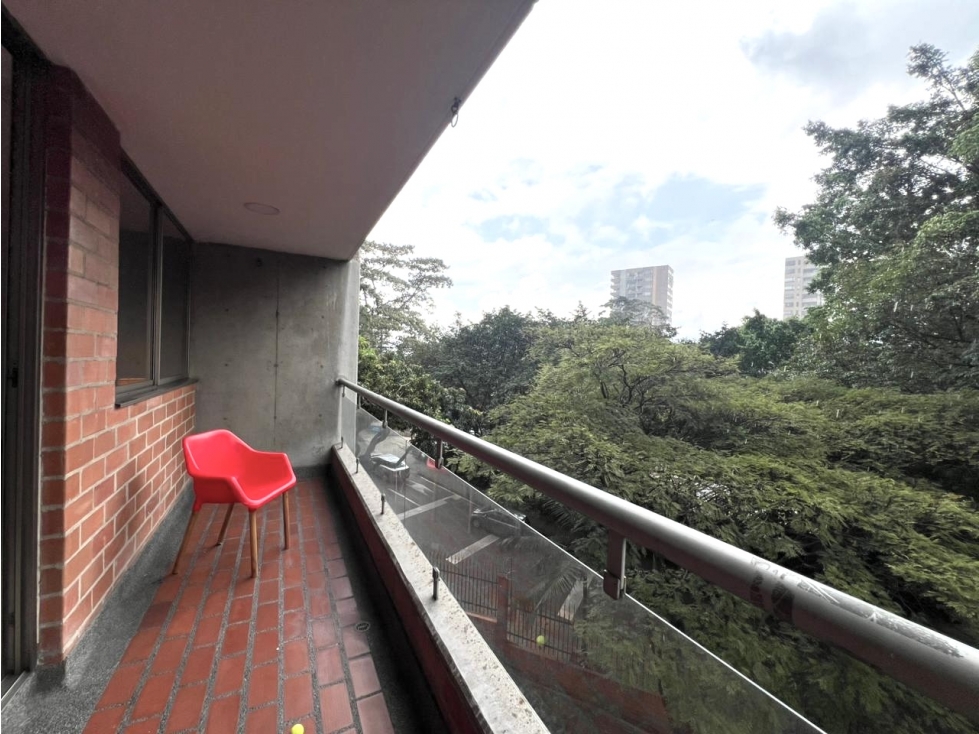 Venta Apartamento Los Balsos cerca Museo El Castillo para REMODELAR — foto 2
